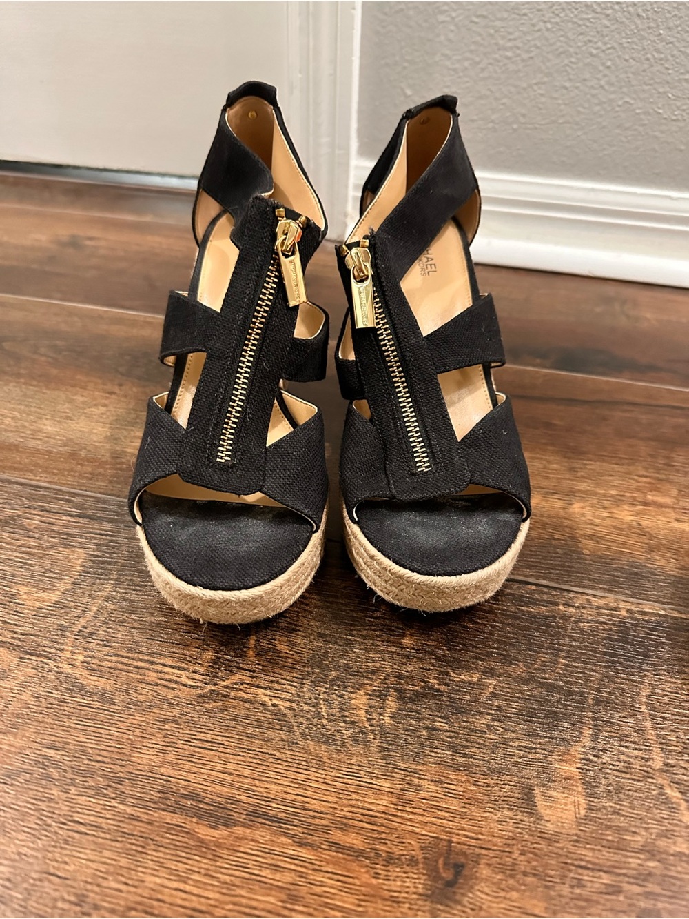 Michael Kors Damita Black Espadrille Wedge Sandals with Gold Zipper 7 1/2 - Picture 1 of 4